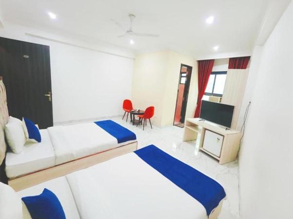 Hotel Almora Sky Near By Delhi International Airport With - Free Airport Pickup And Drop Nuova Delhi Esterno foto
