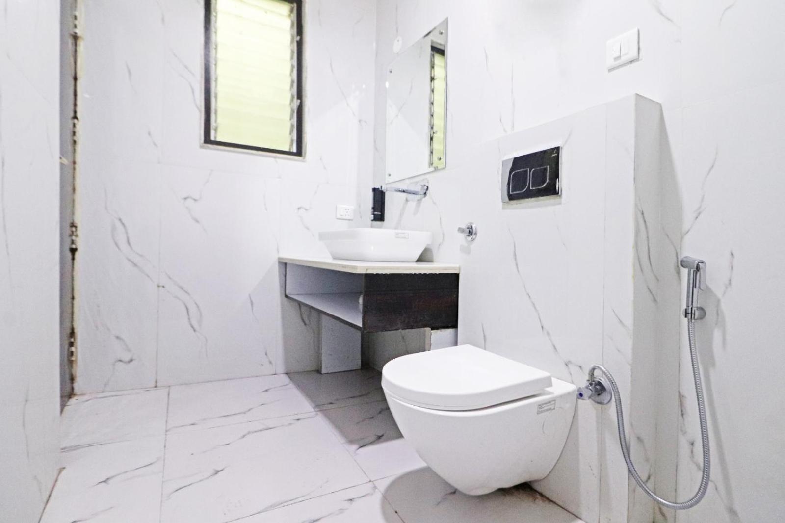 Hotel Almora Sky Near By Delhi International Airport With - Free Airport Pickup And Drop Nuova Delhi Esterno foto