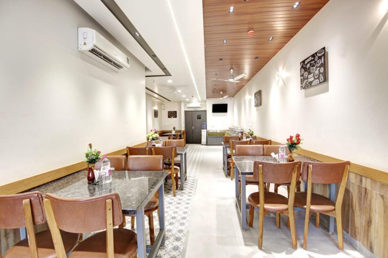 Hotel Almora Sky Near By Delhi International Airport With - Free Airport Pickup And Drop Nuova Delhi Esterno foto