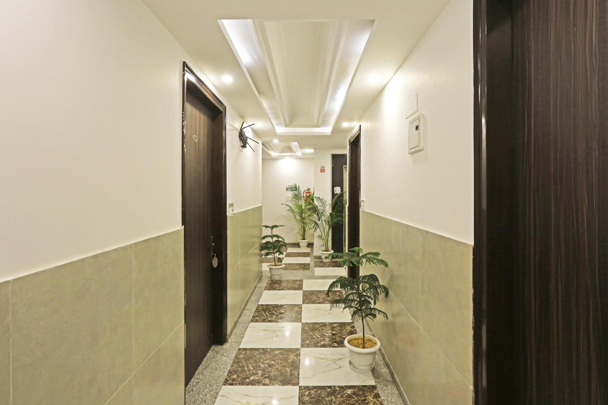 Hotel Almora Sky Near By Delhi International Airport With - Free Airport Pickup And Drop Nuova Delhi Esterno foto