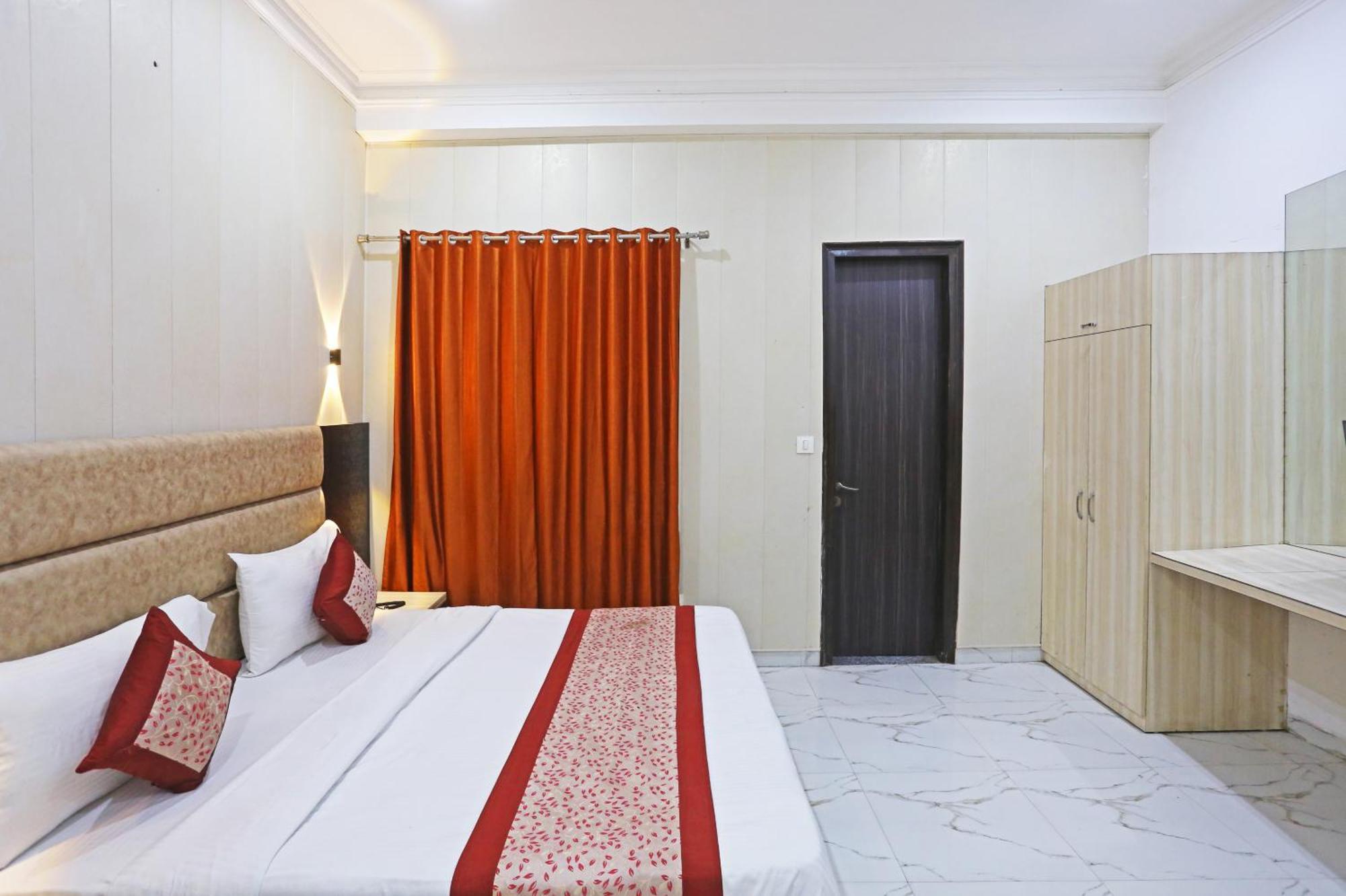 Hotel Almora Sky Near By Delhi International Airport With - Free Airport Pickup And Drop Nuova Delhi Esterno foto