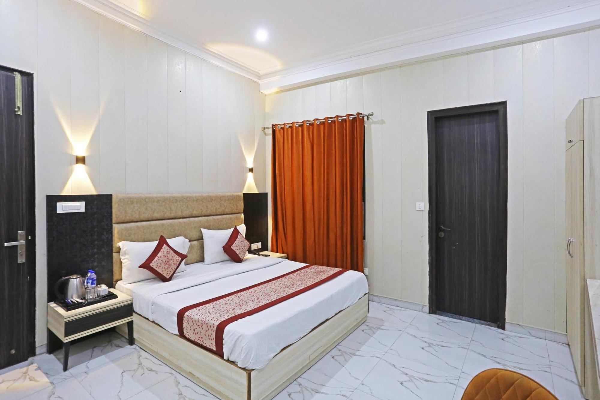 Hotel Almora Sky Near By Delhi International Airport With - Free Airport Pickup And Drop Nuova Delhi Esterno foto
