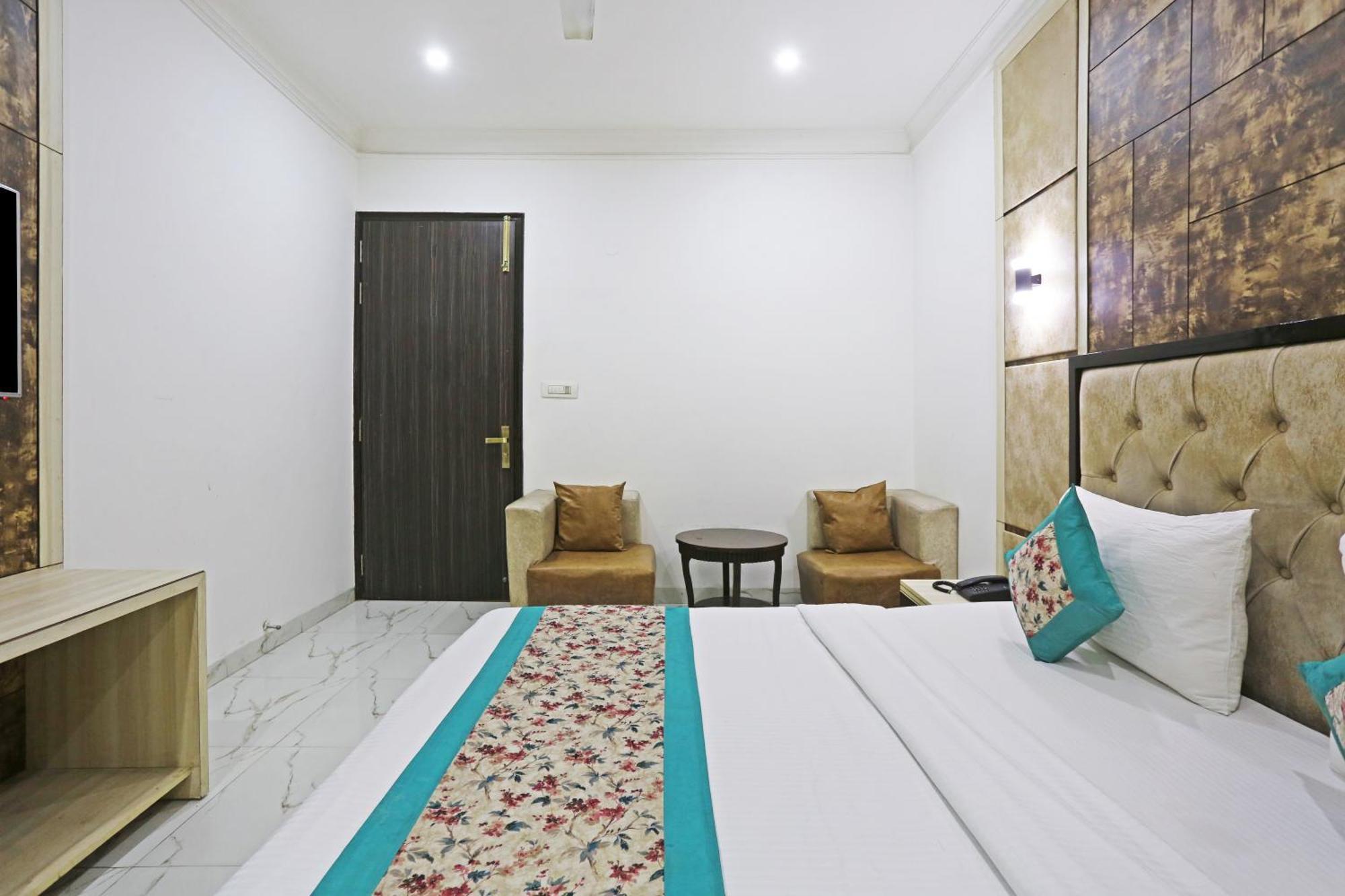 Hotel Almora Sky Near By Delhi International Airport With - Free Airport Pickup And Drop Nuova Delhi Esterno foto