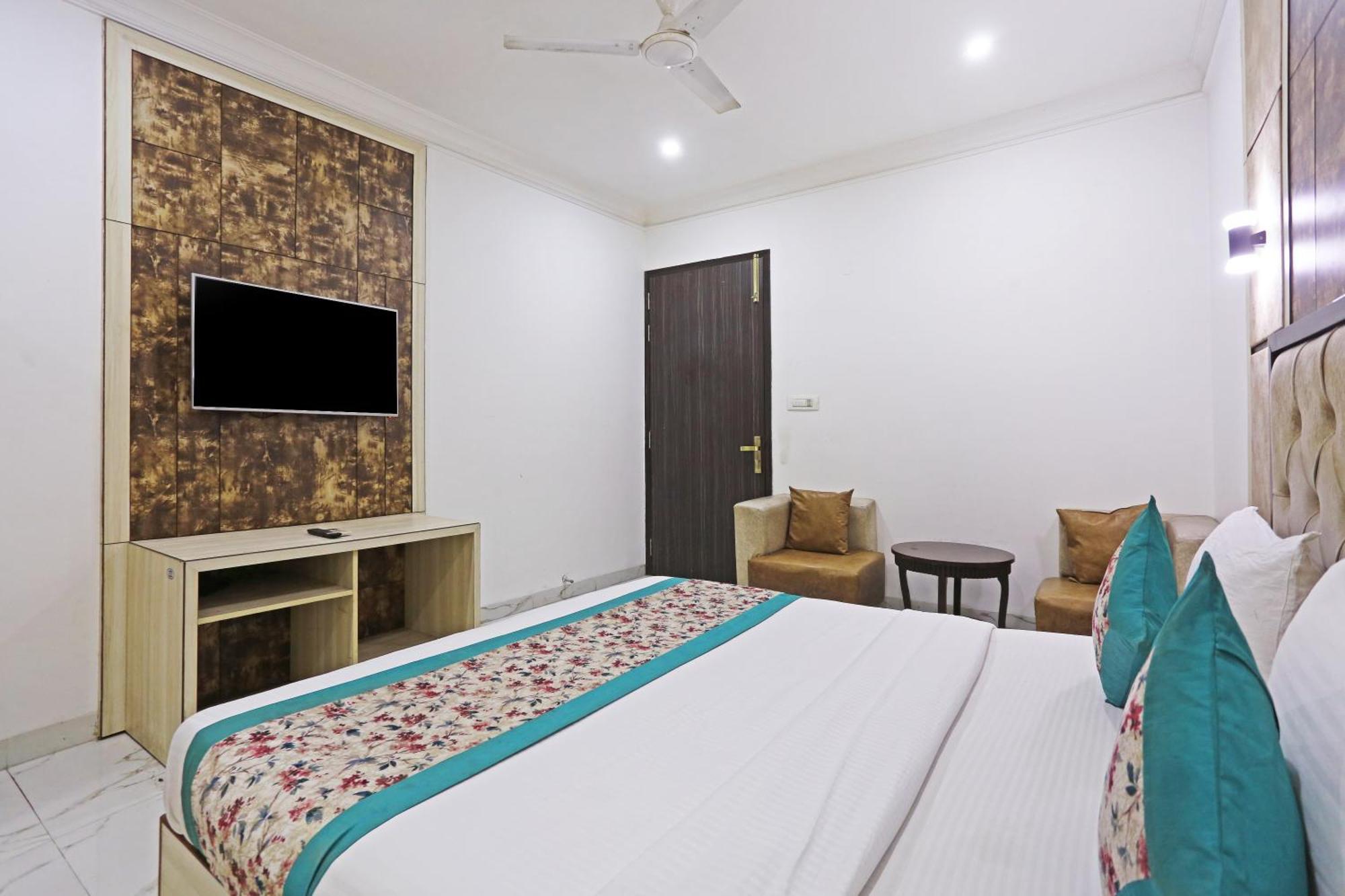 Hotel Almora Sky Near By Delhi International Airport With - Free Airport Pickup And Drop Nuova Delhi Esterno foto